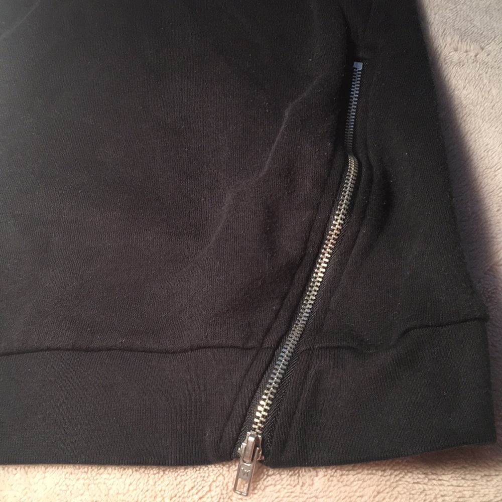 Sweatshirt - Picture 3 of 5